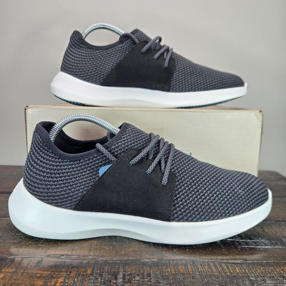 Vessi Everyday Classic Mens Size 9 Waterproof Shoes Sneakers Black White